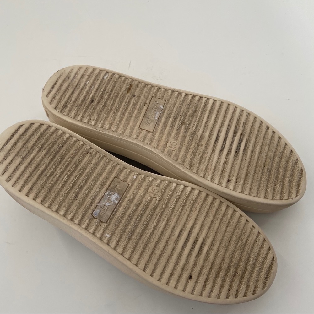 J Slides Hilo Platforms - image 6